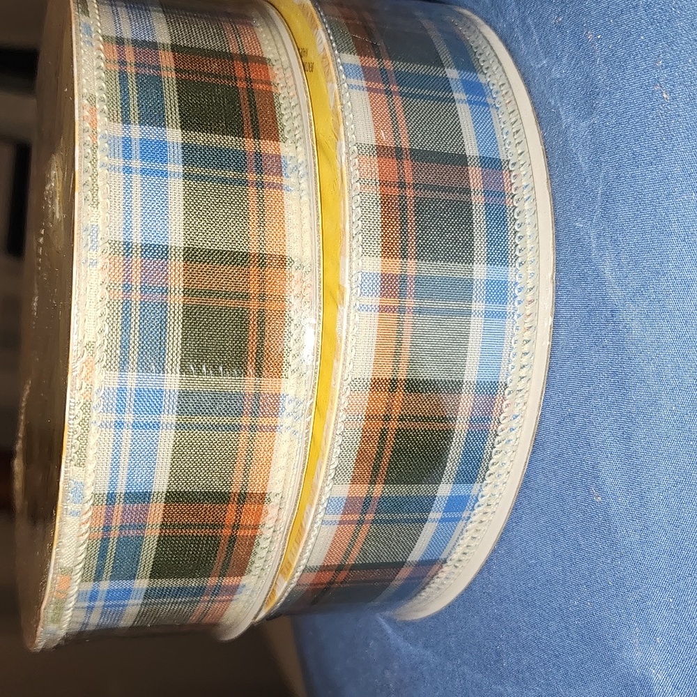 Plaid Ribbon Set, NWT. Member's Mark.